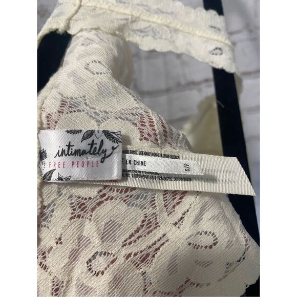 Free People lace bralette - Picture 4 of 4